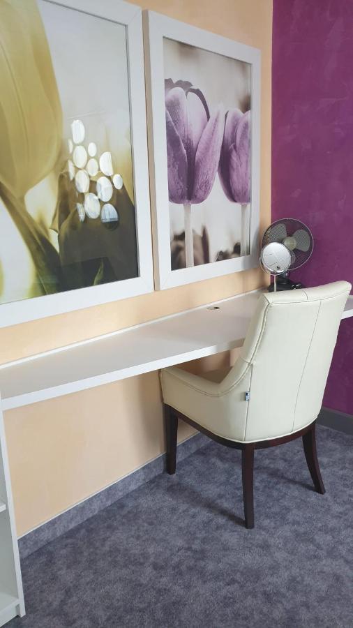 Kvetinovy Apartman A3B V Chomutove Ngoại thất bức ảnh