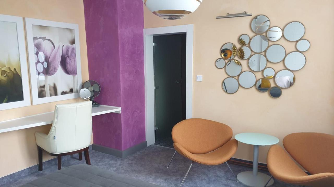 Kvetinovy Apartman A3B V Chomutove Ngoại thất bức ảnh